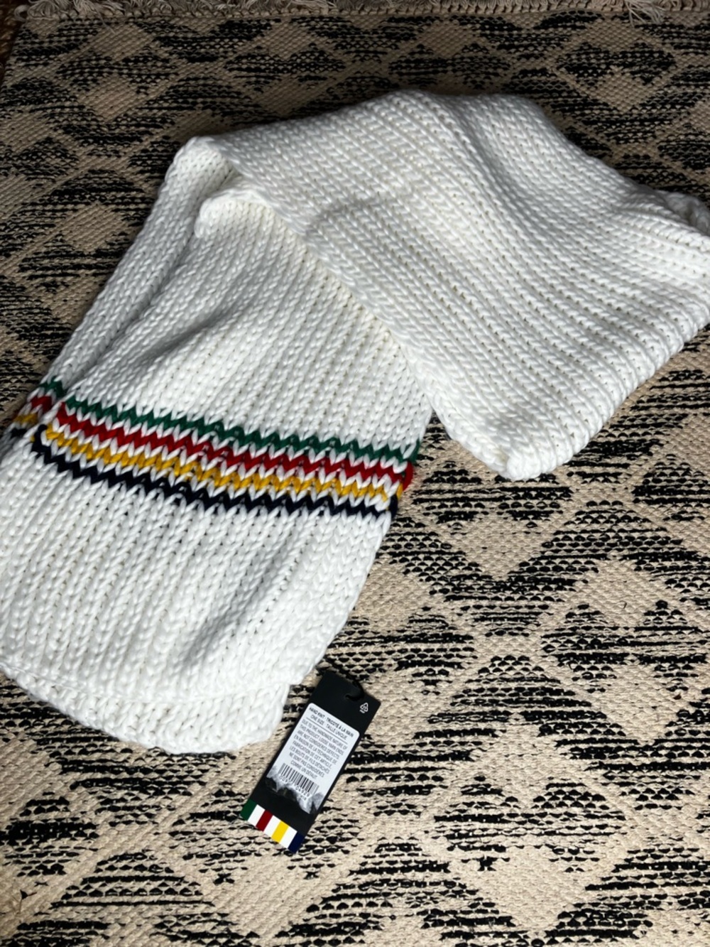 Hudson’s Bay chunky scarf NWT acrylic